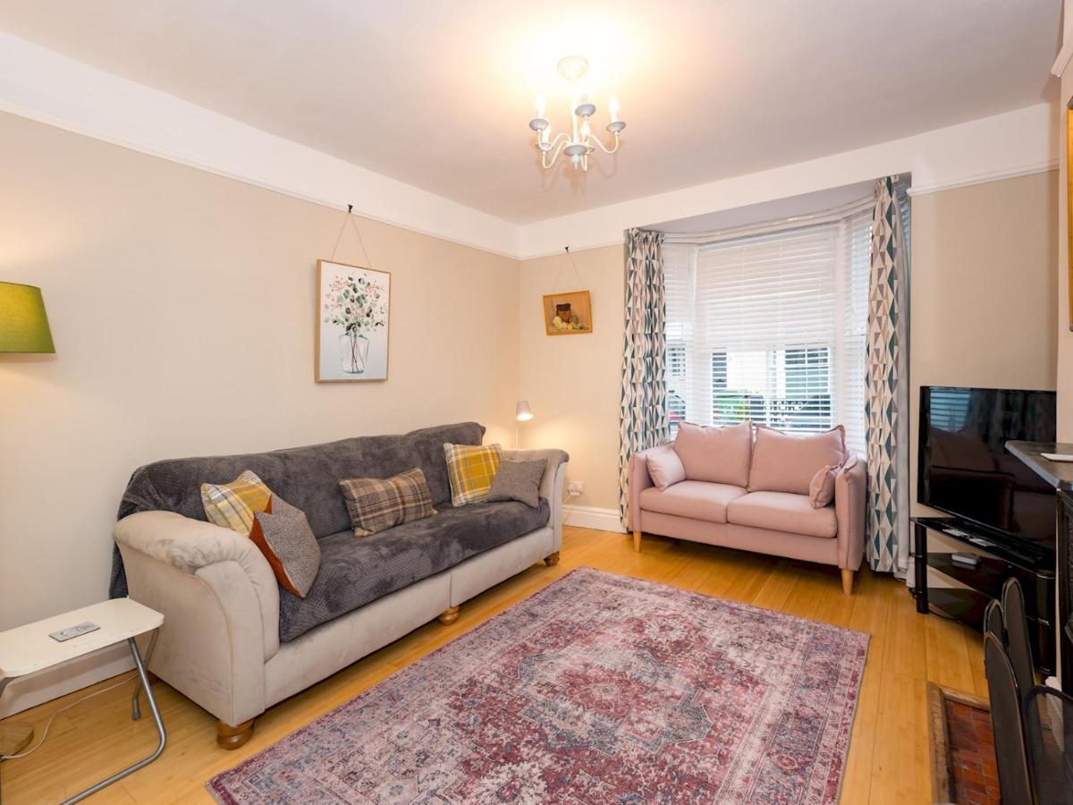 Pass The Keys 3 Storey Townhouse Shrewsbury Eksteriør bilde