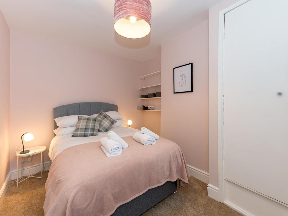 Pass The Keys 3 Storey Townhouse Shrewsbury Eksteriør bilde