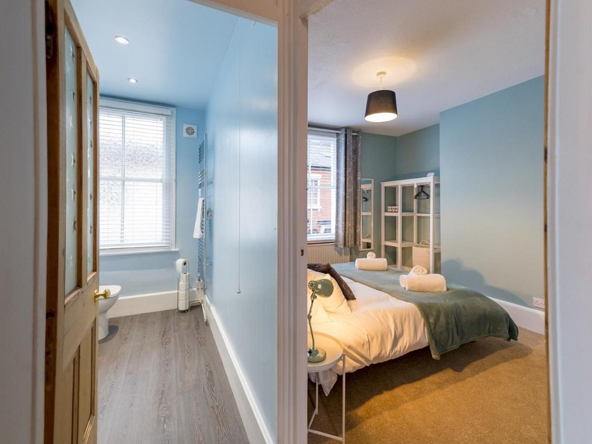 Pass The Keys 3 Storey Townhouse Shrewsbury Eksteriør bilde