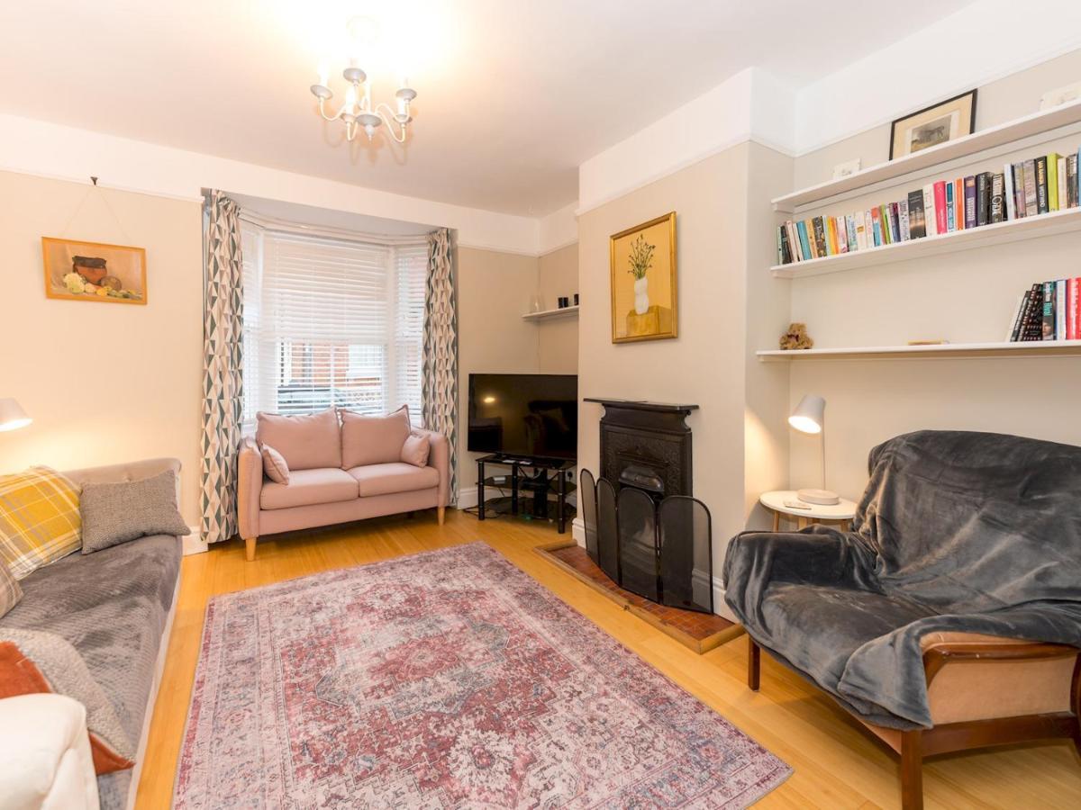 Pass The Keys 3 Storey Townhouse Shrewsbury Eksteriør bilde