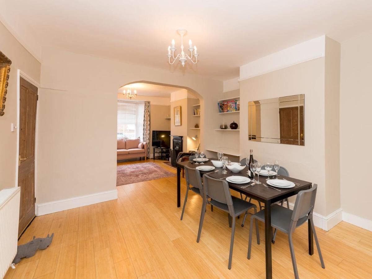 Pass The Keys 3 Storey Townhouse Shrewsbury Eksteriør bilde