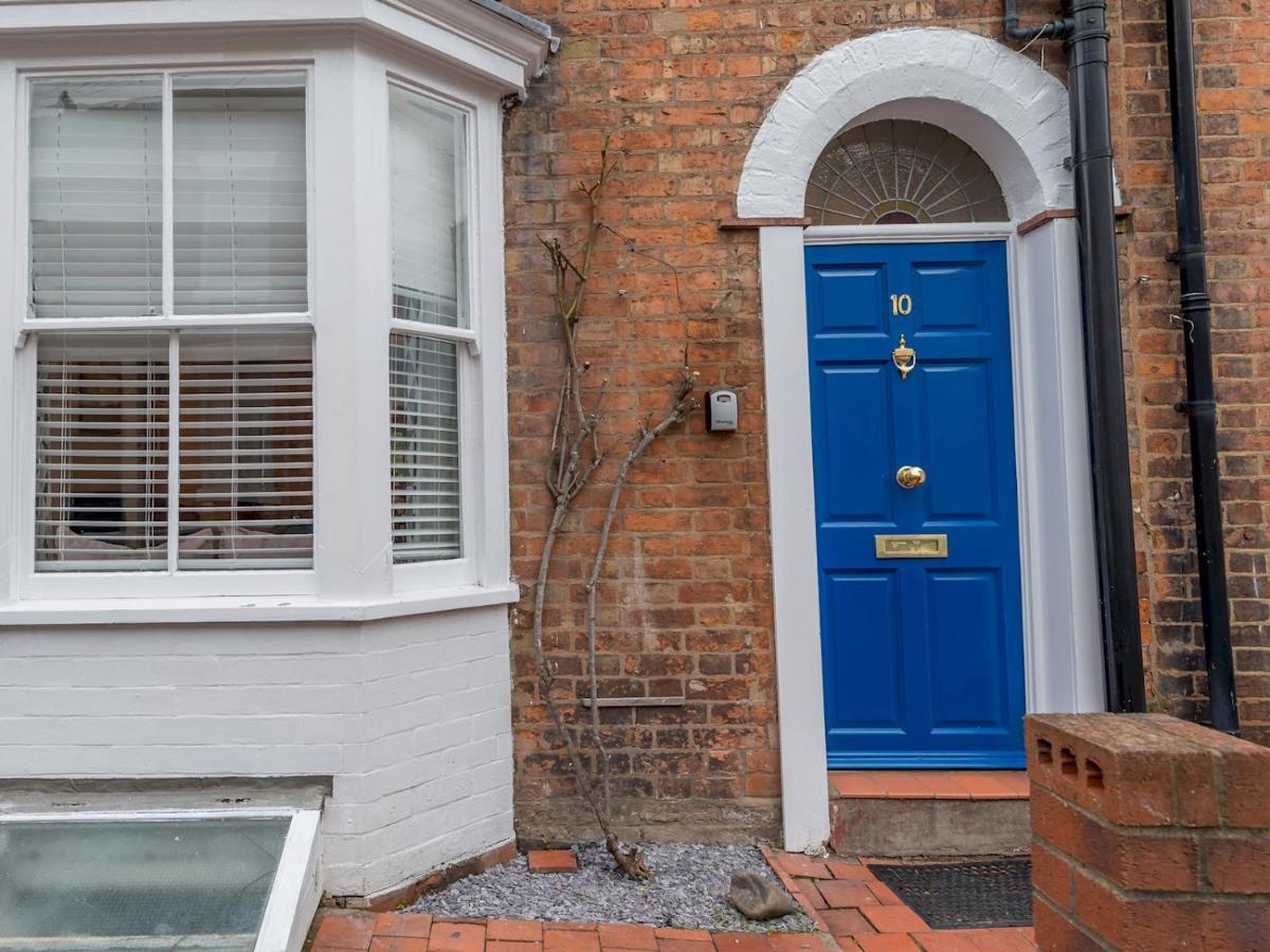 Pass The Keys 3 Storey Townhouse Shrewsbury Eksteriør bilde